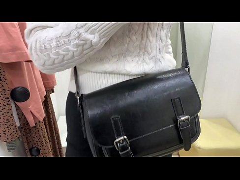 ❤️ Masturbim publik i kurvës së re FeralBerry me një dildo në dhomën e montimit ️❌ Porno në sq.dickies-shop.ru ❌