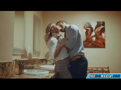 ❤️ Kur një bjonde me bukë ju josh në një banjë publike ️❌ Porno në sq.dickies-shop.ru ❌